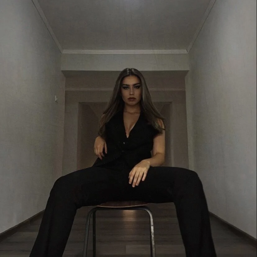 Image AmberVirginAlycia 16