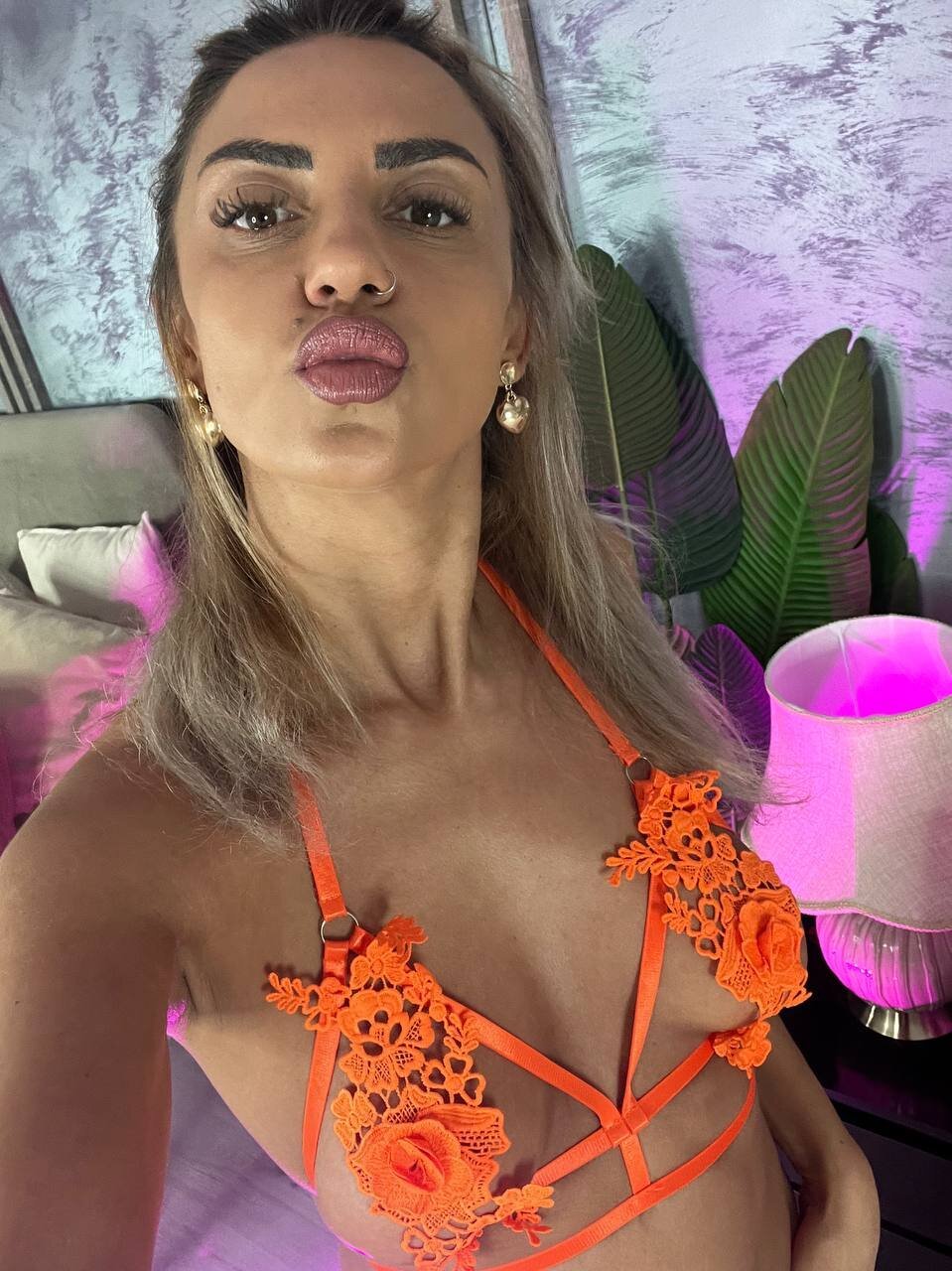 Image ArianaBlakes 8