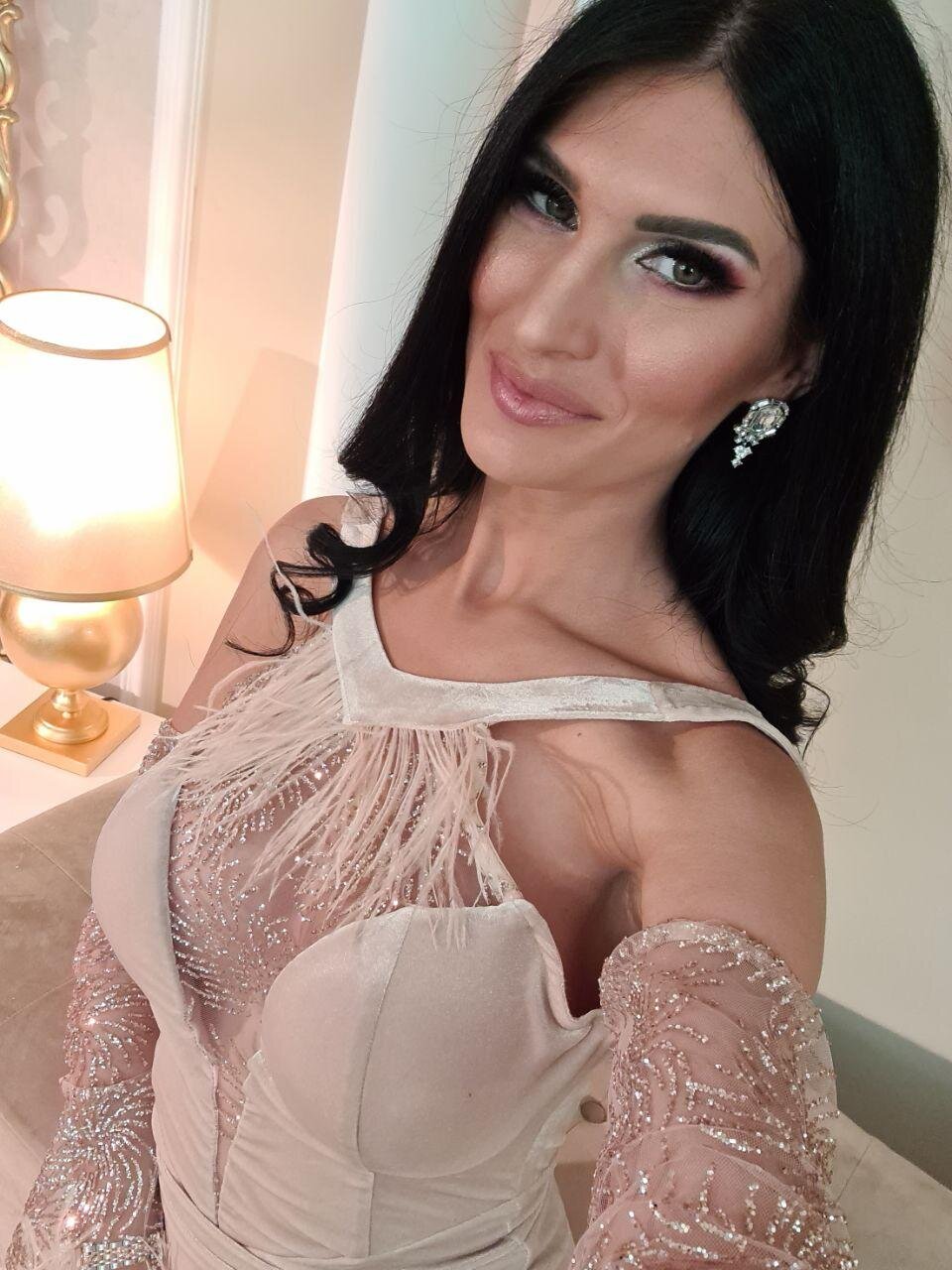Image EvelynFrances 18