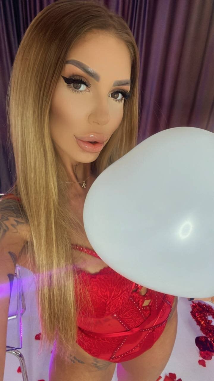 Image RaquelleVon 23